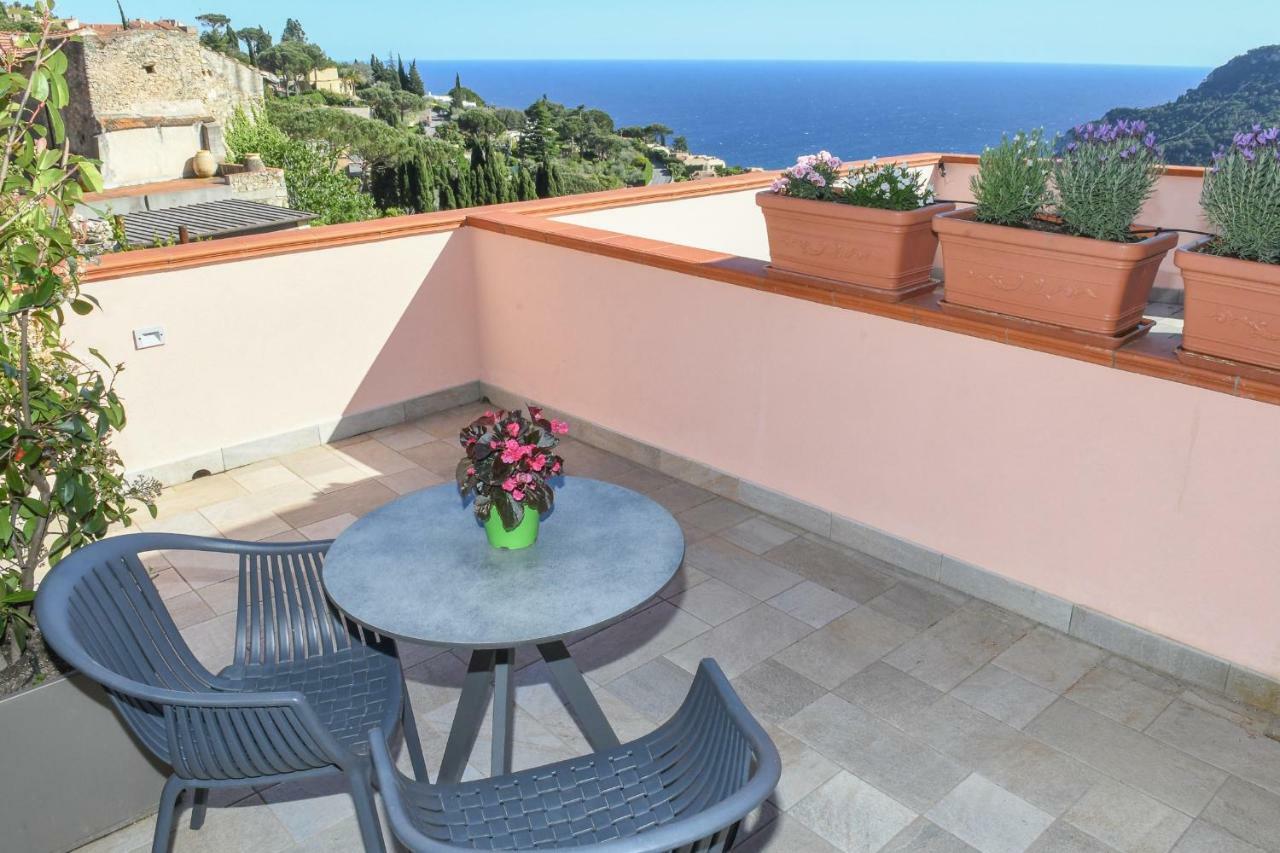 La Locanda Di Cucco Finale Ligure Luaran gambar